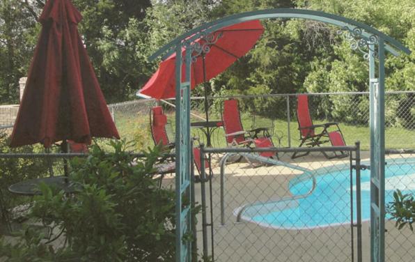Rabbit Creek Bed & Breakfast Versailles Ngoại thất bức ảnh