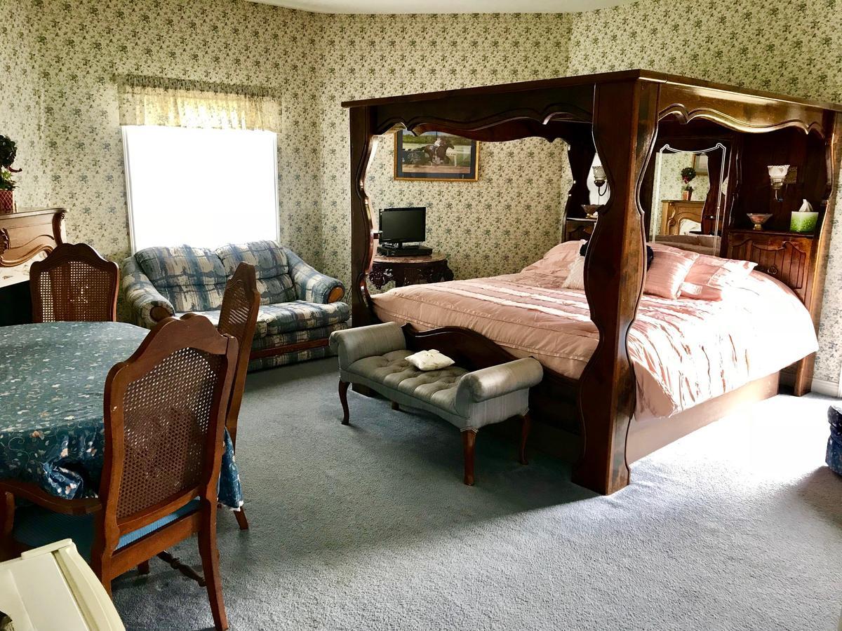 Rabbit Creek Bed & Breakfast Versailles Ngoại thất bức ảnh
